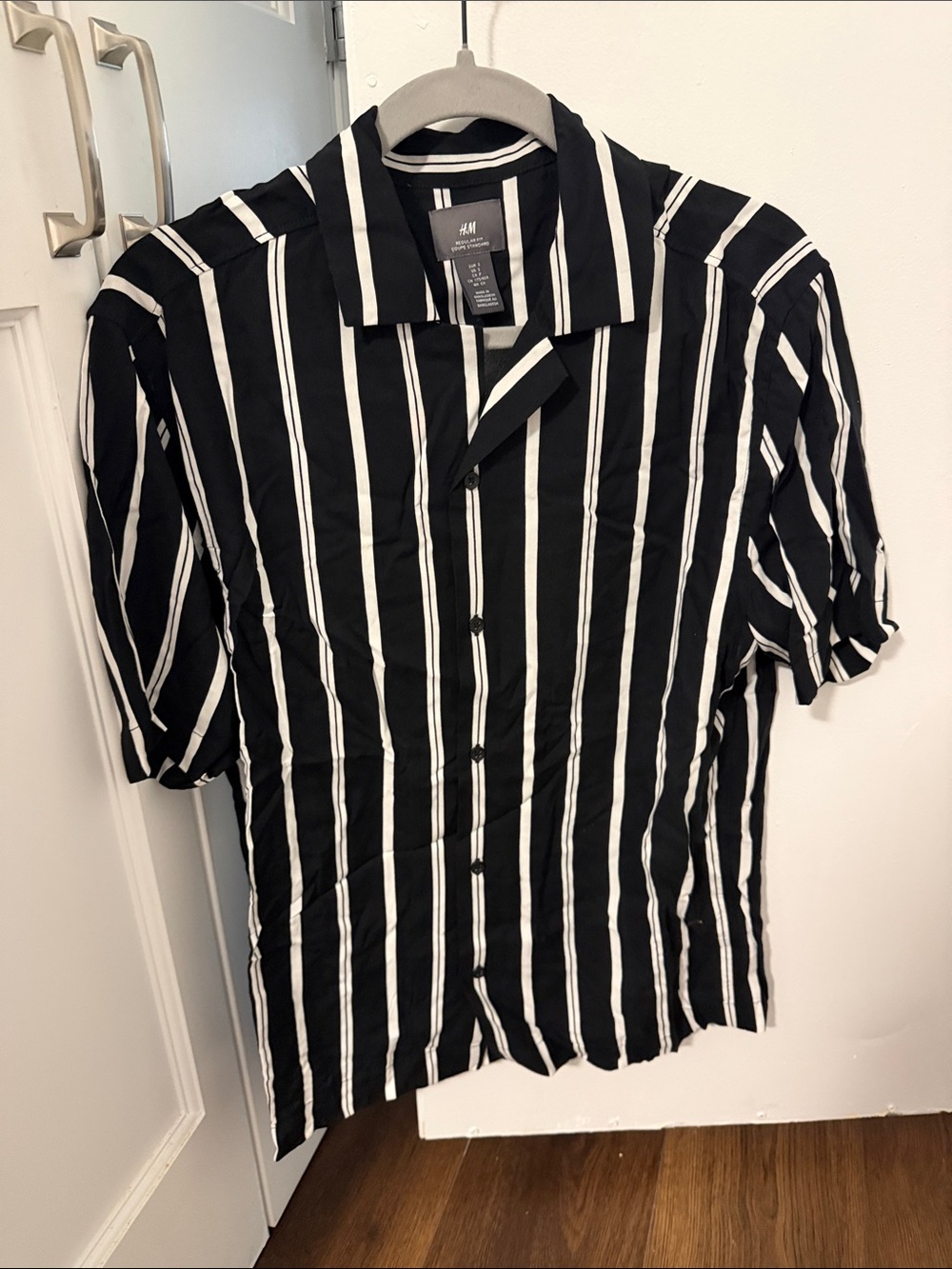 H&M Black and White Vertical Stripe Short Sleeve Button-Down Shirt